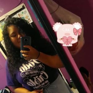 Meet your Posher, Casandra